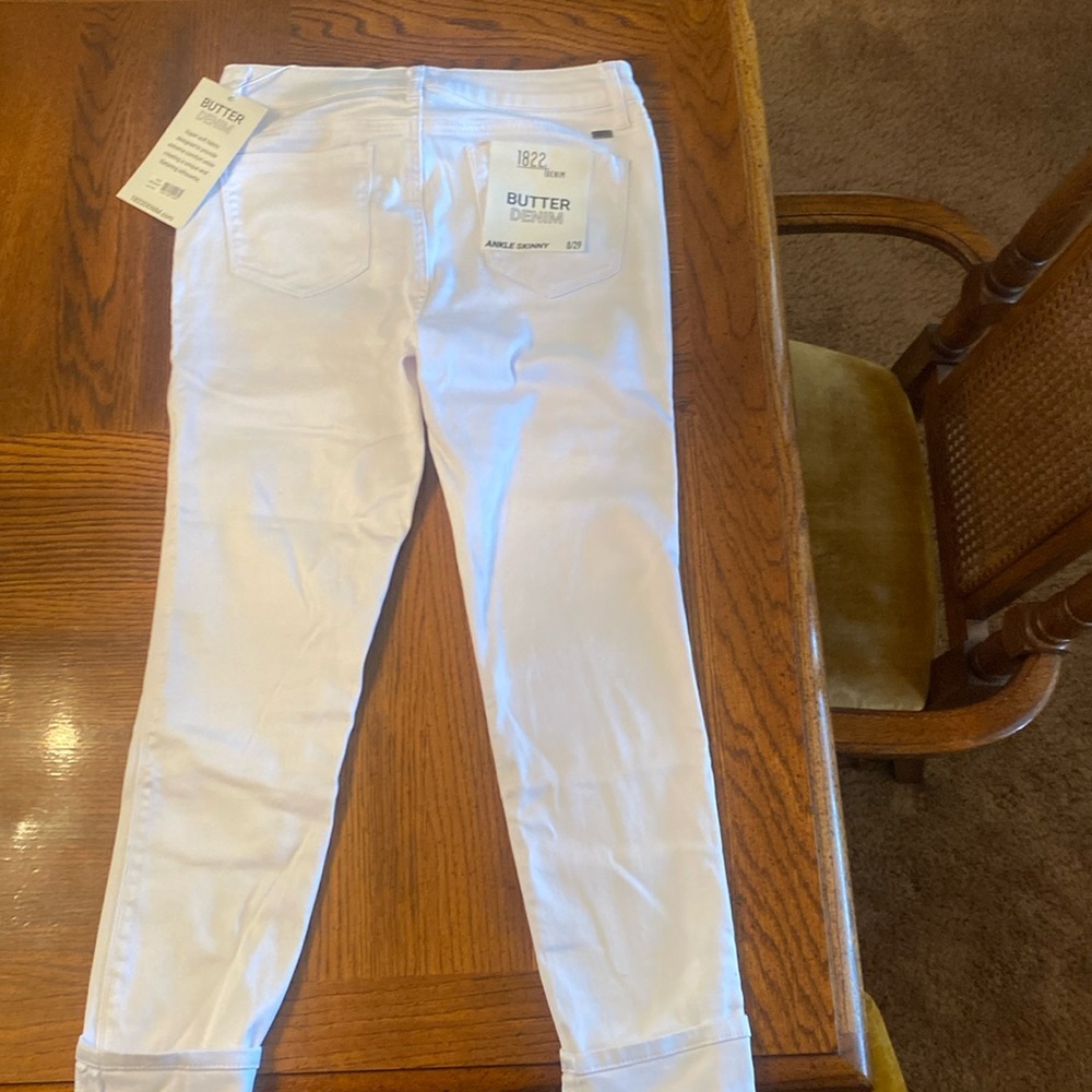 Brand new 1822 Butter denim cuffed white jeans
